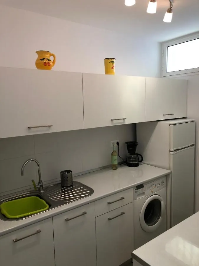 Apartment First Line, To The Beach, 1 Bed Apt , Sleeps Benalmadena Spain