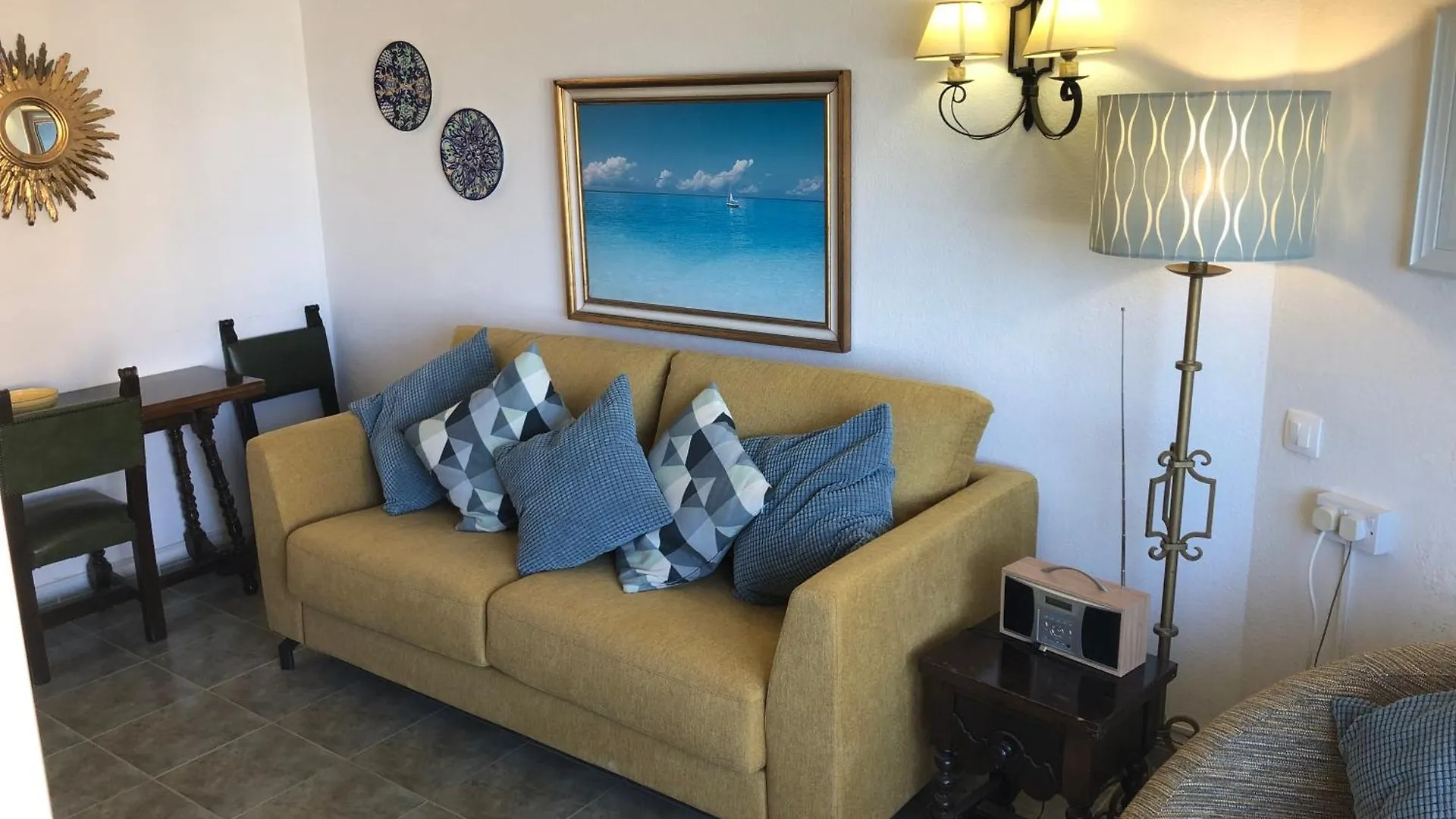 Apartment First Line, To The Beach, 1 Bed Apt , Sleeps Benalmadena